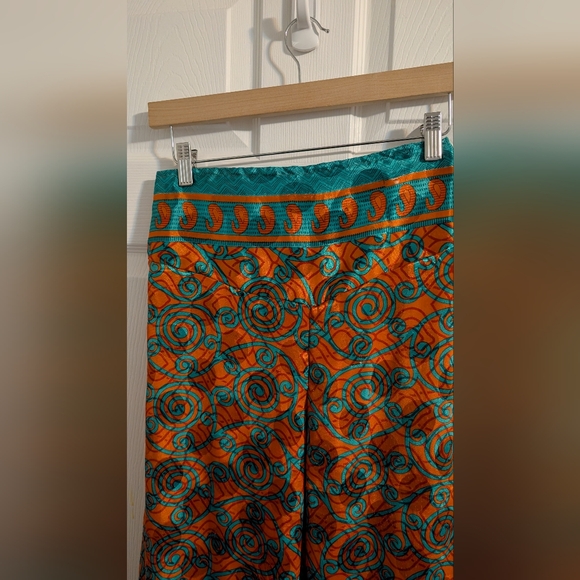 💙 HOW BAZAAR 💙Colorful Patterned Maxi Skirt - Picture 3 of 7